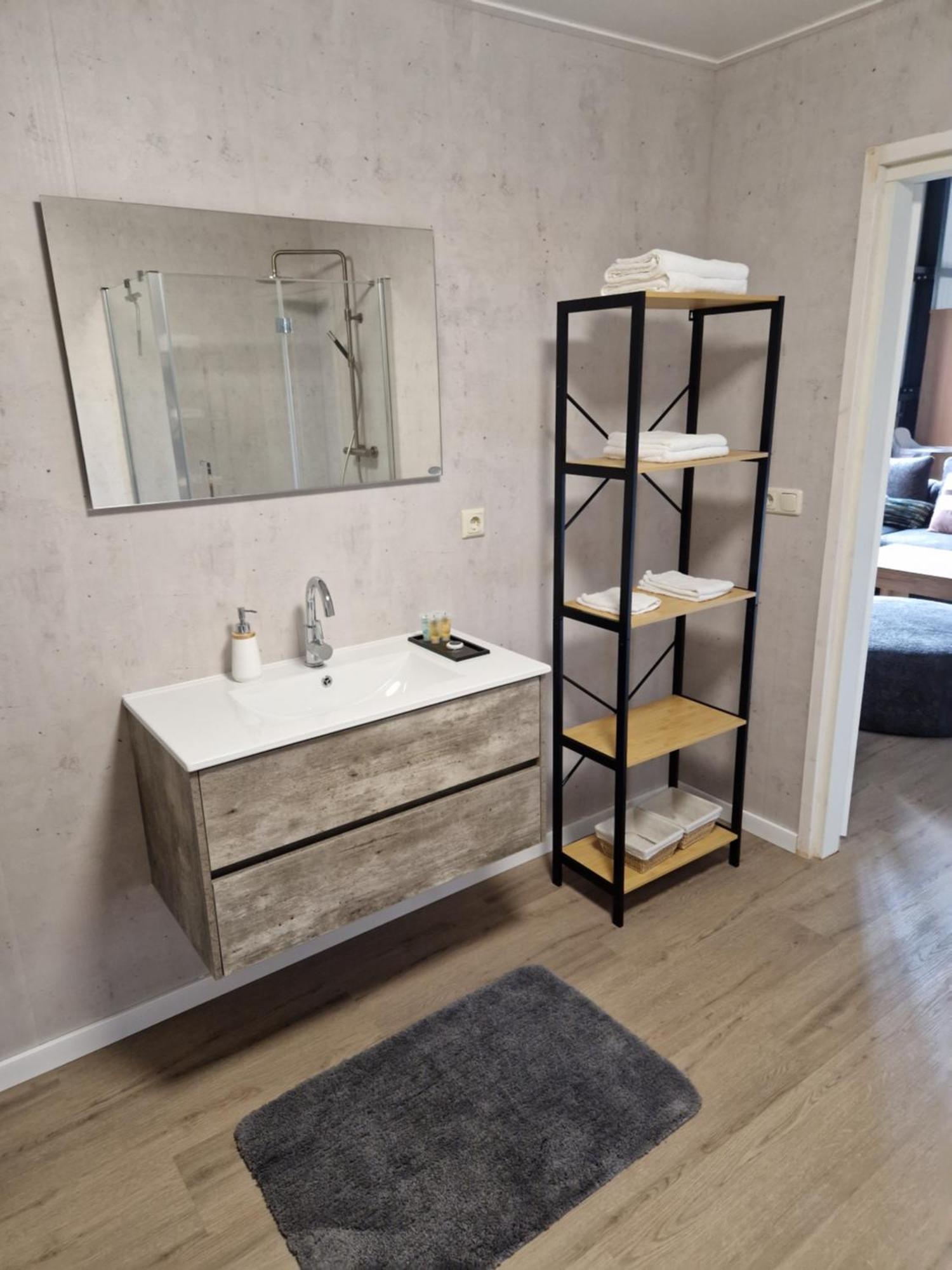 Ferienwohnung Klein Duimpje Echt Exterior foto